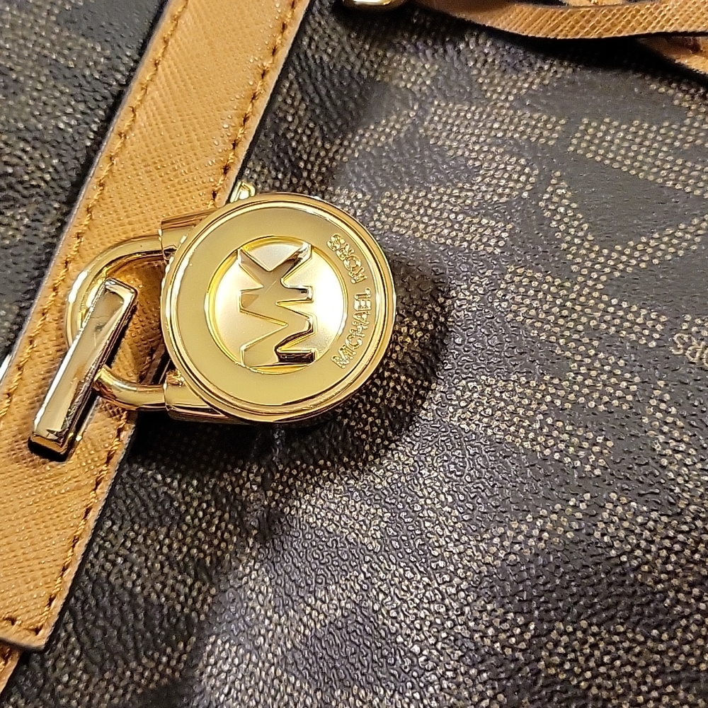 MK crossbody bag - Picture 3 of 8